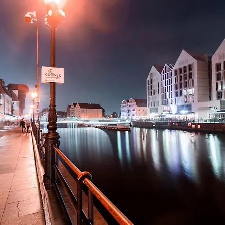 Classy - - Widok Z Wyspy Gdaňsk